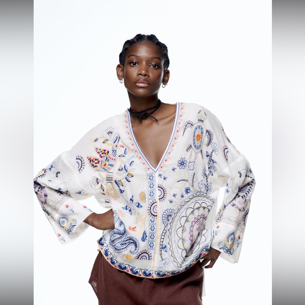 Zara Embroidered blouse, excellent condition, size xs